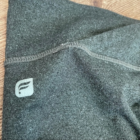 Fabletics Brown Tulip Waistband Cropped Leggings - Picture 3 of 4